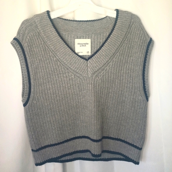 Abercrombie & Fitch Sweaters - Abercrombie Fitch Tennis Prep Sweater Vest Womens XS Chunky Knit Crop Academia